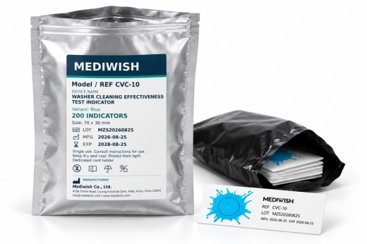 Cartão MEDIWISH CVC-10 e pilha de cartões com sujidade de teste azul junto de uma embalagem aberta. Cartão MEDIWISH CVC-10 e pilha de cartões com sujidade de teste azul junto de uma embalagem aberta.